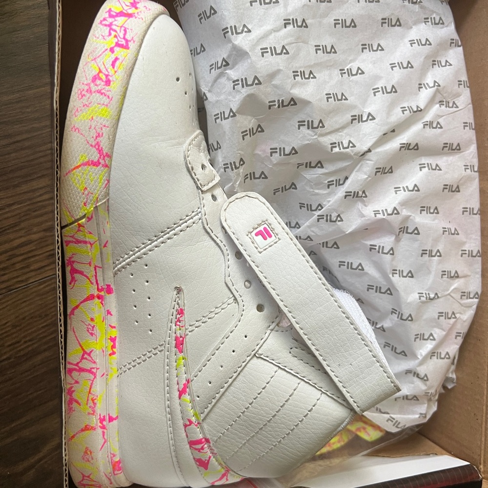Worn a few times